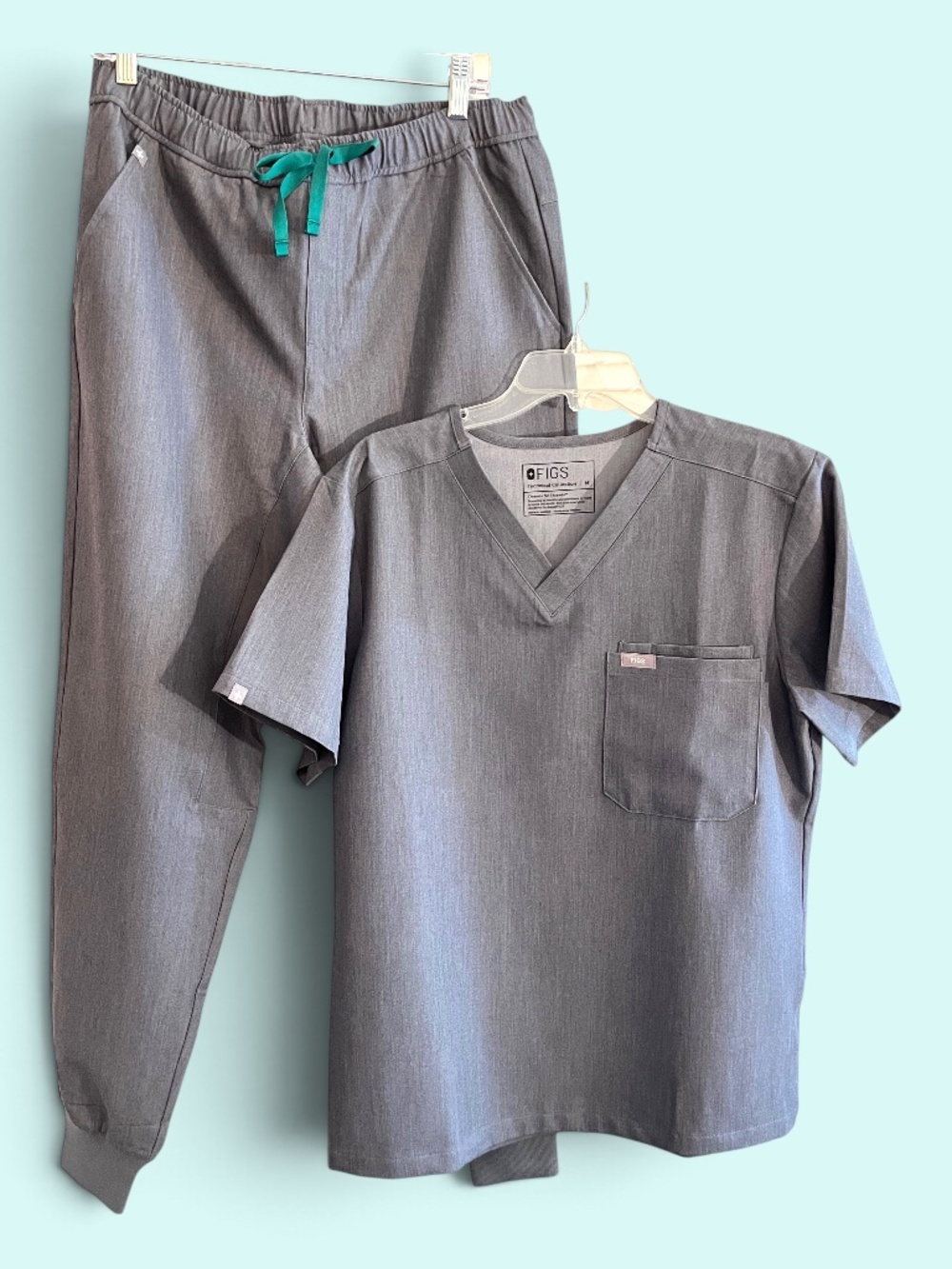 Figs MENS Graphite Scrub Set Size M Leon Top Tansen Bottom NWT
